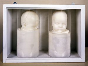 test tube twins, 2002, Wachs, Holz, Acrylglas, 50 x 35 x 17cm - Wolfgang Stiller